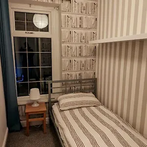 https://penarth-town-terrace-close-to-cafes-beaches-cardiff.cardiffhotelswales.com